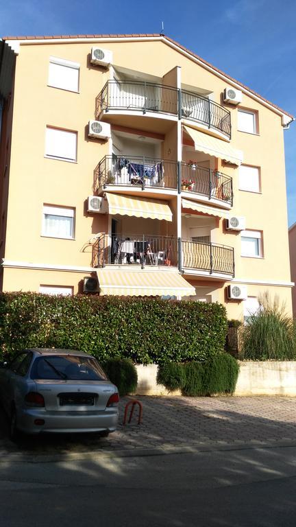 Apartment Pula Relax Exterior photo