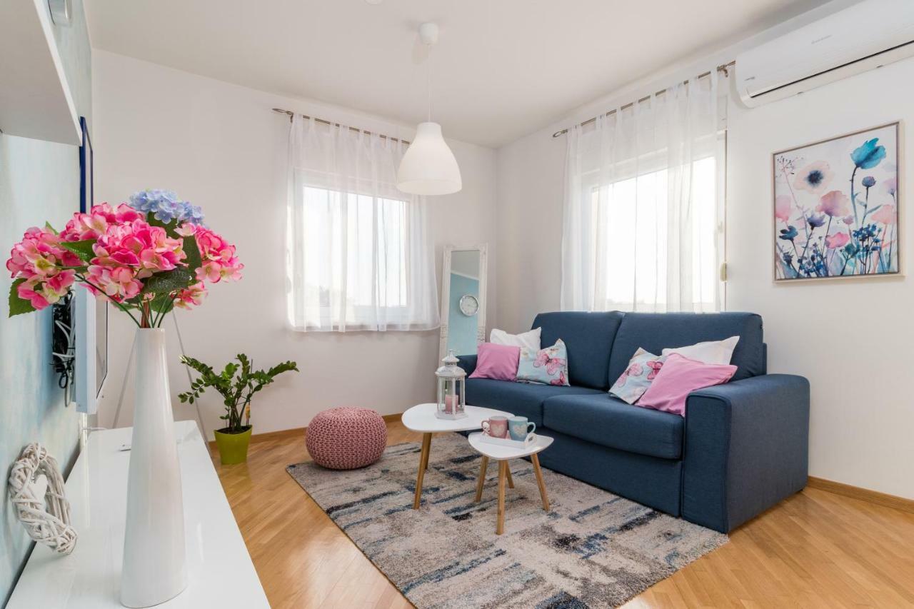 Apartment Pula Relax Exterior photo