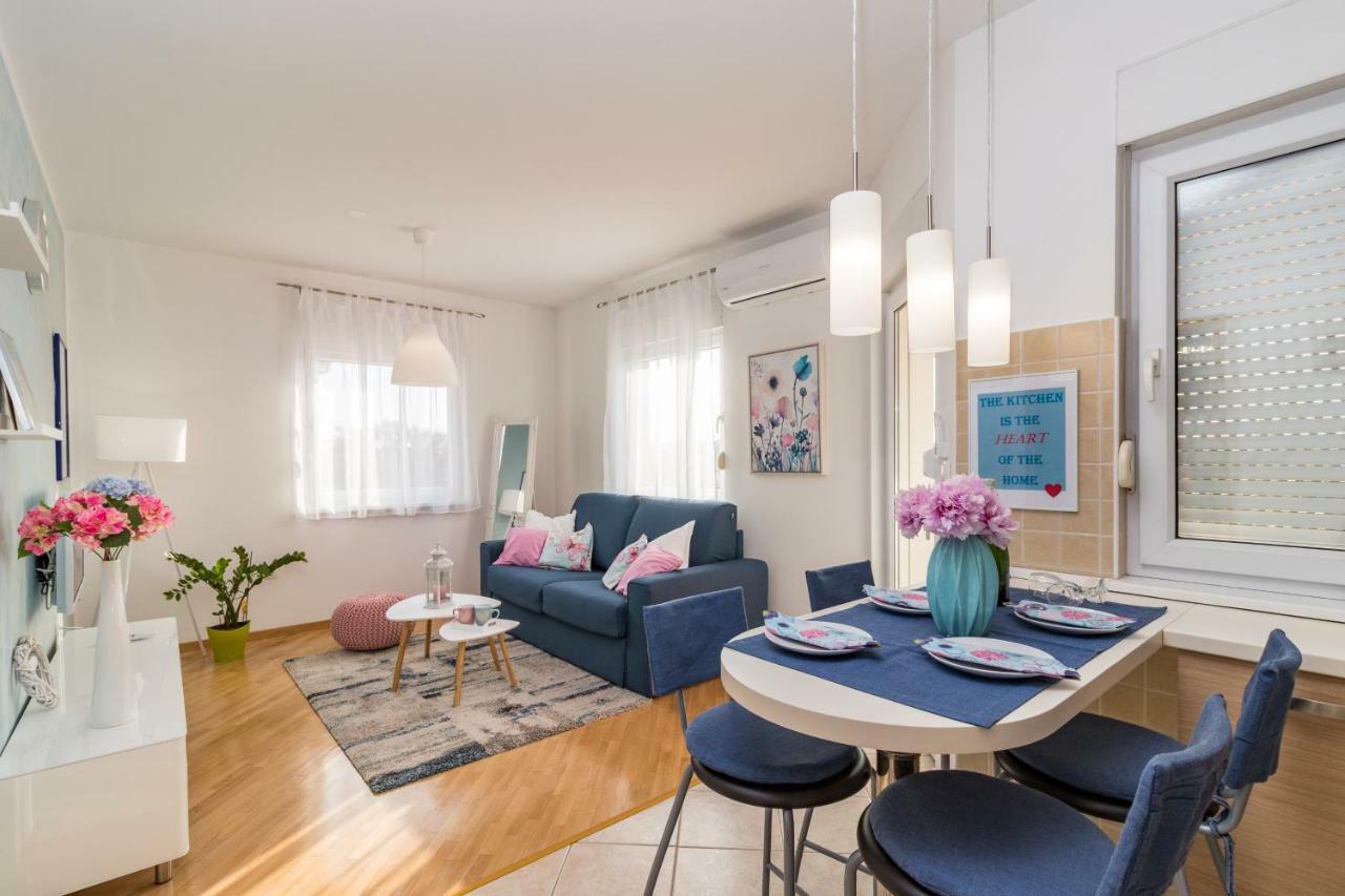 Apartment Pula Relax Exterior photo